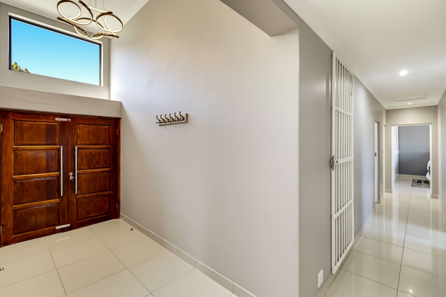 4 Bedroom Property for Sale in Pearl Marina Western Cape
